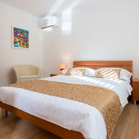 Eden Apartmán *